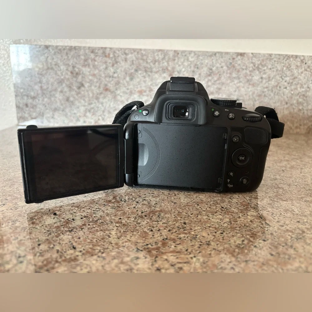 Nikon D5100 18 - 55 VR Kit
